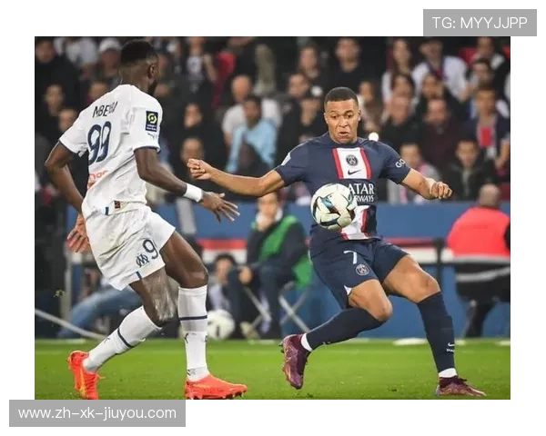 姆巴佩禁区前沿连续两脚配合令人叫绝